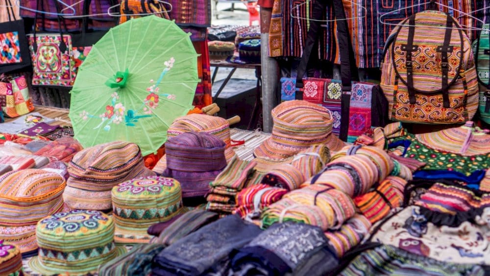 The brocade products in Ta Phin are diverse, ranging from headscarves and everyday clothing